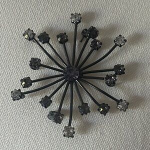 Vintage Sparkly Black and Silver Starburst Brooch